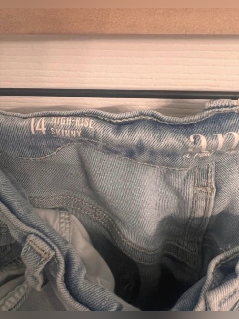 a.n.a Light Wash High Rise Skinny Jeans with Frayed Hem - Picture 3 of 5